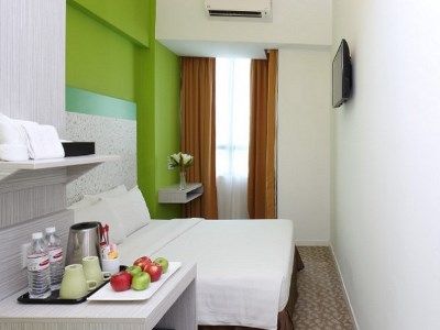 Express & By Ihg Hotel 4*